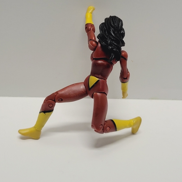 Hasbro Spider-Woman Marvel Universe 3.75" Action Figure - Picture 5 of 8